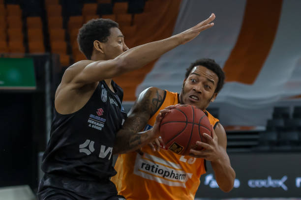 都为球队注 都为球队注