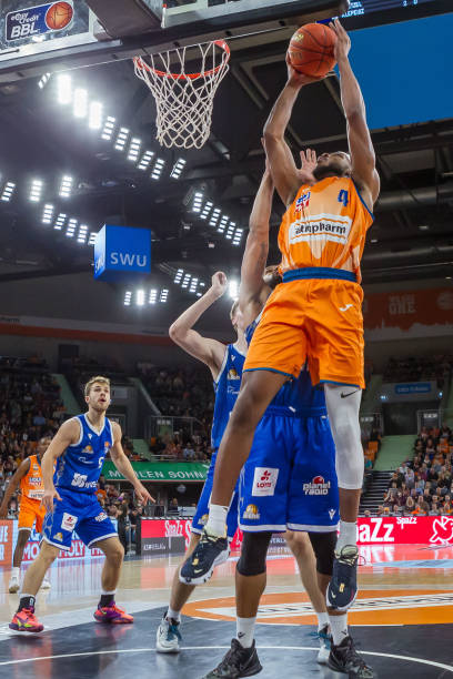 一名技艺精 一名技艺精