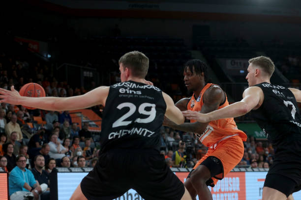 间内官宣 间内官宣